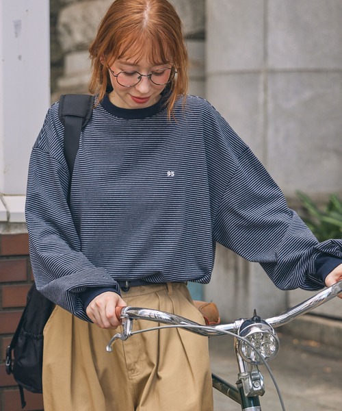 MONO-MART LADY'S(モノマートレディース)の「ナンバリング刺繍 オーバーサイズ ボーダー ロンTee(Tシャツ/カットソー・レディース・ブラック系/ベージュ系/グリーン系/ホワイト系/ネイビー系・FREE)」の5枚目の写真