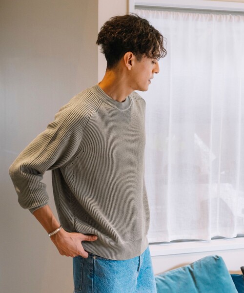 FREAK'S STORE(フリークスストア)の「FREAK’S STORE/フリークスストア Hi-coZYMIX 畔編みクルーネック プルオーバーニット/リラックスフィット(ニット/セーター・メンズ・ダークブラウン/ブラック/グリーン/オフホワイト/グレー/グレイッシュベージュ/マスタード・LARGE/MEDIUM/SMALL)」の14枚目の写真