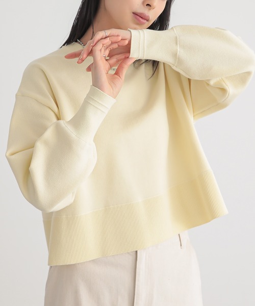 for/c（フォーシー）の「[新色追加]スウェットライクショート丈ニットプルオーバー【サスティナブル】（ニット/セーター・レディース・グレー/ネイビー/ライトベージュ/ブラック/オフホワイト/イエロー/ブラウン/レッド/ピンク・L/M/LL）」の7枚目の写真