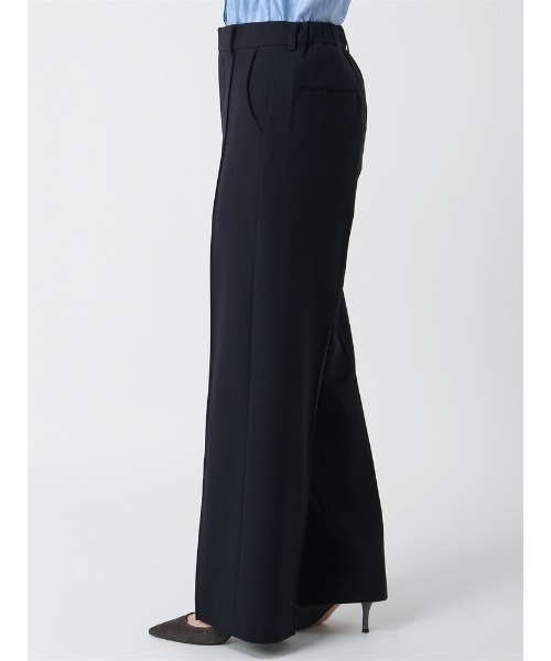 SUIT SQUARE（スーツスクエア）の「ピンタックワイドストレートパンツ  ハンドウォッシュ  2WAYストレッチ  抗菌  消臭  無地（スーツパンツ・レディース・ネイビー・36(7号)/38(9号)/40(11号)）」の3枚目の写真