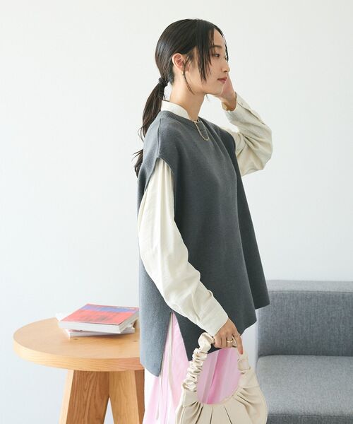CRAFT STANDARD BOUTIQUE(クラフトスタンダードブティック)の「とてもちクルーネックバックボタンベスト(ベスト・レディース・グレー系その他2/レッド/アイボリー/ブラック・FREE)」の8枚目の写真
