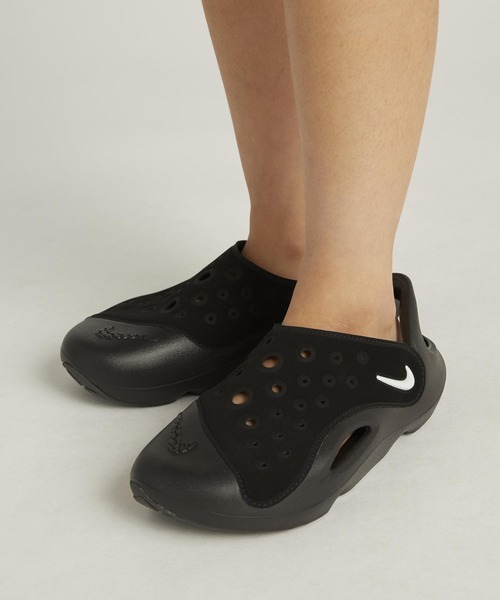 NIKE(ナイキ)の「ナイキ アクア スウッシュ ジュニアサンダル / Nike Aqua Swoosh Big Kids' Sandals FV6363-002 Black(サンダル・キッズ・ブラック系その他2・23/24/25/23.5/20/22/21)」の11枚目の写真