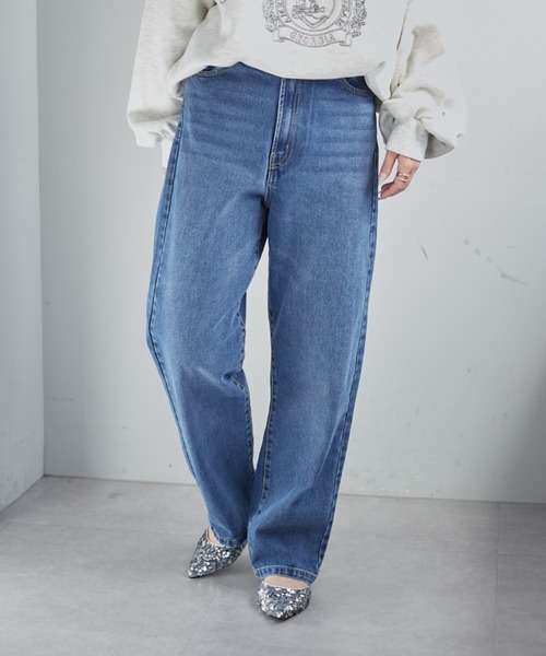 Remind me and forever(リマインドミーアンドフォーエバー)の「デニムストレートパンツ(デニムパンツ・レディース・ブラック/インディゴブルー/ブルー・MEDIUM)」の3枚目の写真