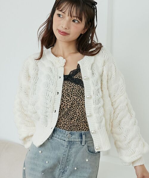 MAJESTIC LEGON（マジェスティックレゴン）の「ポコポコフラワーニットカーデ（ニット/セーター・レディース・ベージュ/グレー/アイボリー・MEDIUM）」の19枚目の写真