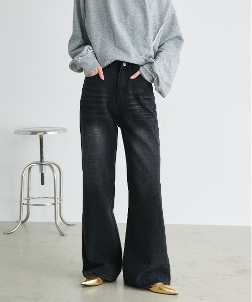 ad thie(アドティエ)の「【ZOZO限定】ウォッシュ加工 ストレートデニム(デニムパンツ・レディース・ブラック・MEDIUM/SMALL)」の20枚目の写真