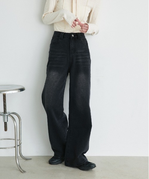 ad thie(アドティエ)の「【ZOZO限定】ウォッシュ加工 ストレートデニム(デニムパンツ・レディース・ブラック・MEDIUM/SMALL)」の16枚目の写真