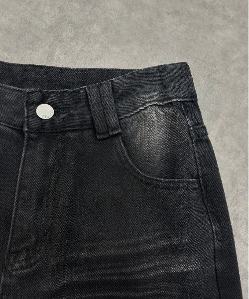 ad thie(アドティエ)の「【ZOZO限定】ウォッシュ加工 ストレートデニム(デニムパンツ・レディース・ブラック・MEDIUM/SMALL)」の5枚目の写真