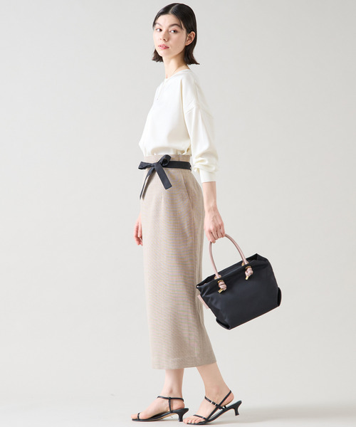 Tiara（ティアラ）の「ミニリボン付ロングタイトスカート（セットアップ可）（スカート・レディース・オフホワイト/キナリ/ブラック・2/3）」の17枚目の写真