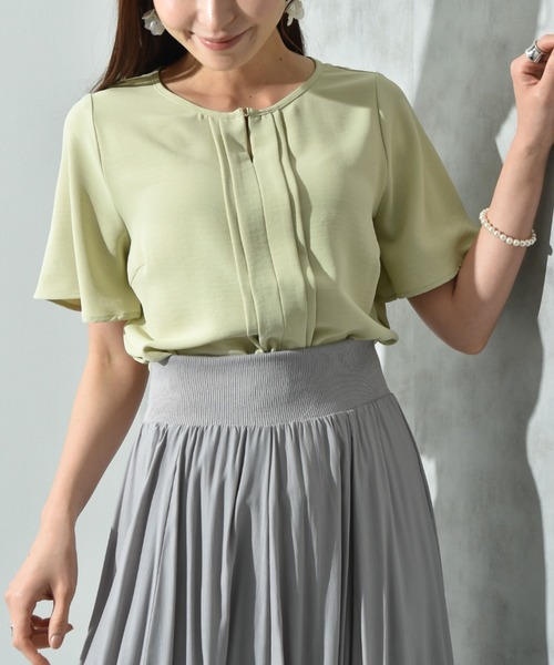 INTERPLANET（インタープラネット）の「【接触冷感・UV】ポーラメタルパーツタックブラウス（シャツ/ブラウス・レディース・ブラック/オフホワイト/ブルー/イエロー・FREE）」の4枚目の写真