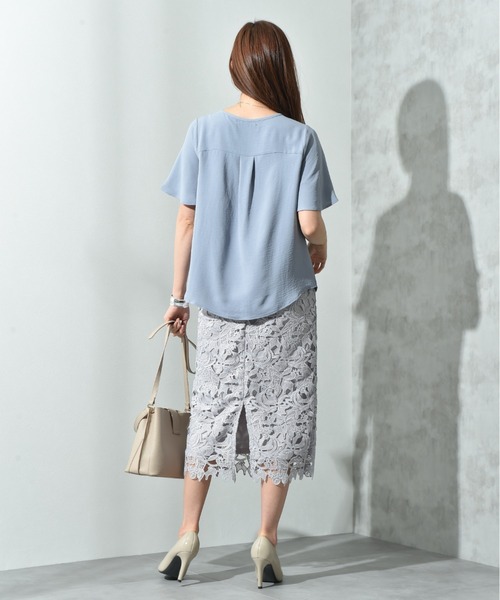 INTERPLANET（インタープラネット）の「【接触冷感・UV】ポーラメタルパーツタックブラウス（シャツ/ブラウス・レディース・ブラック/オフホワイト/ブルー/イエロー・FREE）」の8枚目の写真