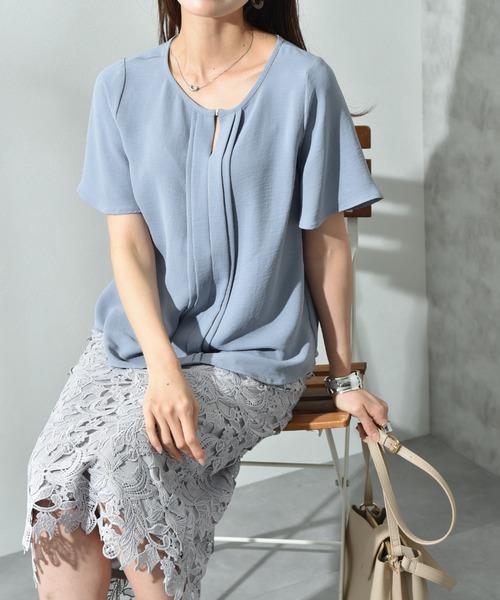 INTERPLANET（インタープラネット）の「【接触冷感・UV】ポーラメタルパーツタックブラウス（シャツ/ブラウス・レディース・ブラック/オフホワイト/ブルー/イエロー・FREE）」の5枚目の写真