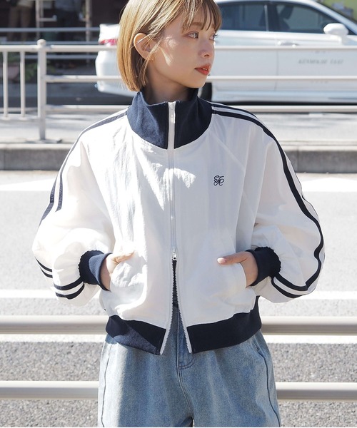 tiptop(ティップトップ)の「ナイロントラックジャケット(ブルゾン・レディース・ネイビー/アイボリー/ブラック/オフホワイト・FREE)」の18枚目の写真