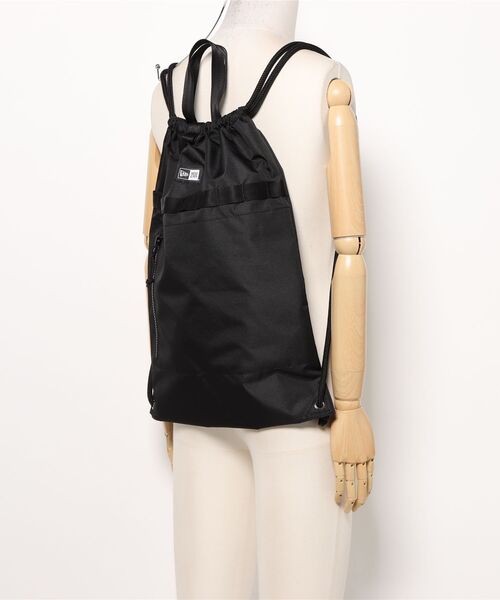 NEW ERA（ニューエラ）の「【ムラサキスポーツ別注】NEW ERA/ニューエラ デイサック DAYSACK MS 150D RIPSTOP 14699387（バックパック/リュック・メンズ・ブラック・FREE）」の5枚目の写真
