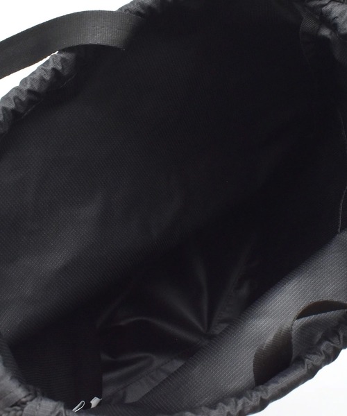 NEW ERA（ニューエラ）の「【ムラサキスポーツ別注】NEW ERA/ニューエラ デイサック DAYSACK MS 150D RIPSTOP 14699387（バックパック/リュック・メンズ・ブラック・FREE）」の10枚目の写真