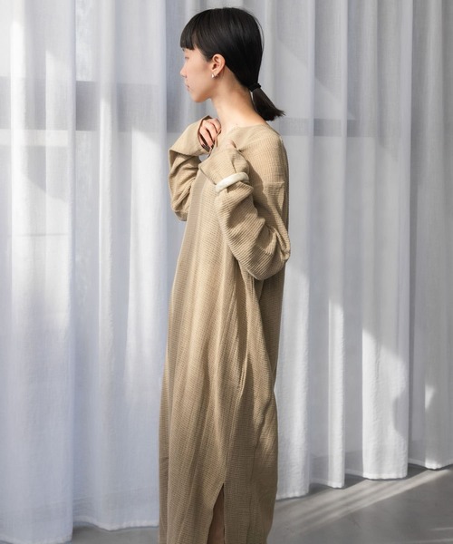 URBAN RESEARCH DOORS（アーバンリサーチドアーズ）の「メッシュワンピース（ワンピース・レディース・ホワイト/ベージュ・MEDIUM）」の17枚目の写真