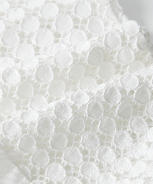 SMILE LAND（スマイルランド）の「＜大きいサイズ＞ ゆるシルエットヨークレースデザインブラウス（シャツ/ブラウス・レディース・オフホワイト/ブラック・L/LL/3L/4L/5L）」の19枚目の写真