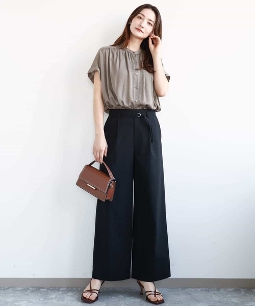 MK MICHEL KLEIN（エムケーミッシェルクラン）の「バンドカラーサテンブラウス/接触冷感/洗える（シャツ/ブラウス・レディース・ダークグレー/カーキ/ミント/モカ/ピンク・38）」の18枚目の写真