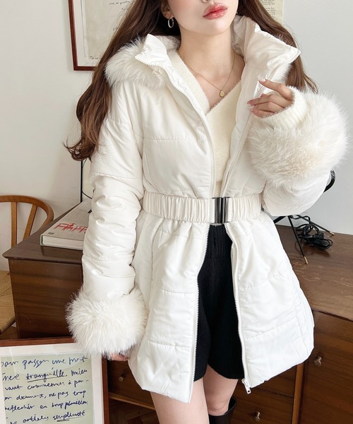 moment+（モーメントプラス）の「ベルト付きフードファーダウンコート