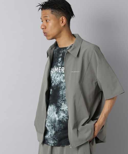 NUMERALS(ヌメラルズ)の「【NUMERALS】ライトシェルジップシャツ(シャツ/ブラウス・メンズ・グレー/ブラック/カーキ・MEDIUM/LARGE)」の2枚目の写真