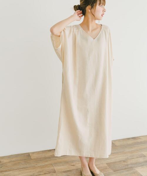 ITEMS URBANRESEARCH（アイテムズ アーバンリサーチ）の「リネンレーヨンドルマンワンピース（ワンピース・レディース・ブラウン/ライトベージュ/ブラウン系その他・FREE）」の12枚目の写真