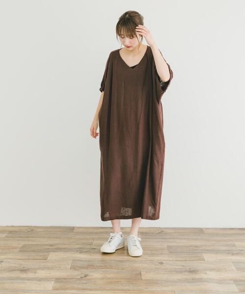 ITEMS URBANRESEARCH（アイテムズ アーバンリサーチ）の「リネンレーヨンドルマンワンピース（ワンピース・レディース・ブラウン/ライトベージュ/ブラウン系その他・FREE）」の22枚目の写真
