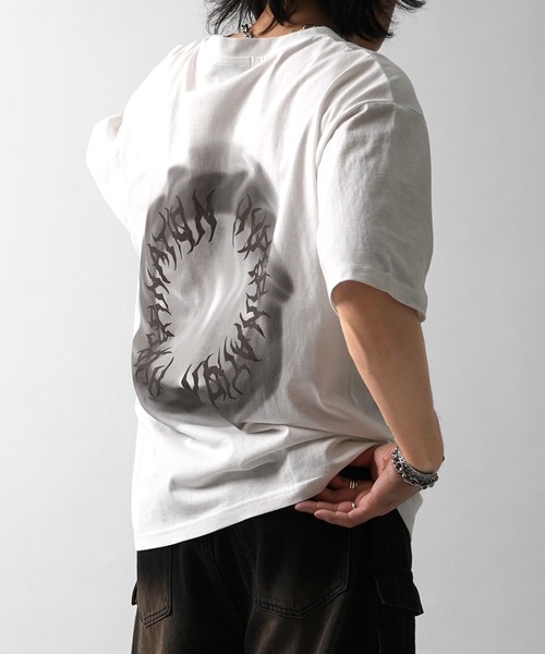 ILL'S（イルズ）の「ボックスシルエット グランジ風 Y2Kモチーフ 韓国風 バックプリント メンズ レディース（Tシャツ/カットソー・メンズ・グレー系/ブラック系その他/ホワイト系その他/ブラック/チャコールグレー/ホワイト・L/M）」の12枚目の写真
