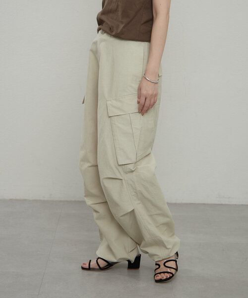 earthy（アーシー）の「カーゴパラシュートパンツ（カーゴパンツ・レディース・ベージュ/ホワイト/カーキ・FREE）」の11枚目の写真