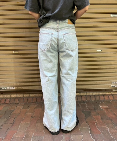NEEDBY heritage(ニードバイヘリテージ)の「NEEDBY heritage(ニードバイヘリテージ)LUNA/ワイドストレート(デニムパンツ・レディース・ブルー系その他3・23/24/25/26)」の3枚目の写真