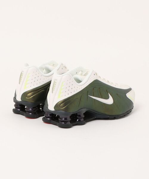 靴 Nike Shox R4 61y8kEV0osL.jpg