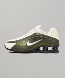 NIKE（ナイキ）の「NIKE WMNS SHOX R4 IB8062-133（スニーカー）」