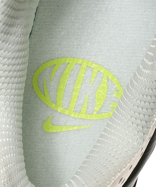 NIKE(ナイキ)の「NIKE WMNS SHOX R4 IB8062-133(スニーカー・レディース・ホワイト・24.5㎝/23.5㎝/25㎝/24㎝/23㎝)」の7枚目の写真