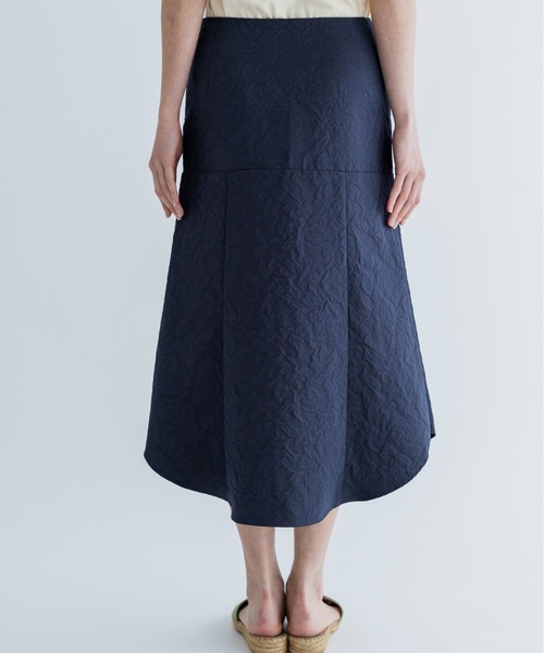 MEYAME(メヤメ)の「MEYAME/メヤメ フローラルビューティフルスカート FLORAL BEAUTIFUL SKIRT(スカート・レディース・ネイビー/ベージュ・0/1)」の8枚目の写真