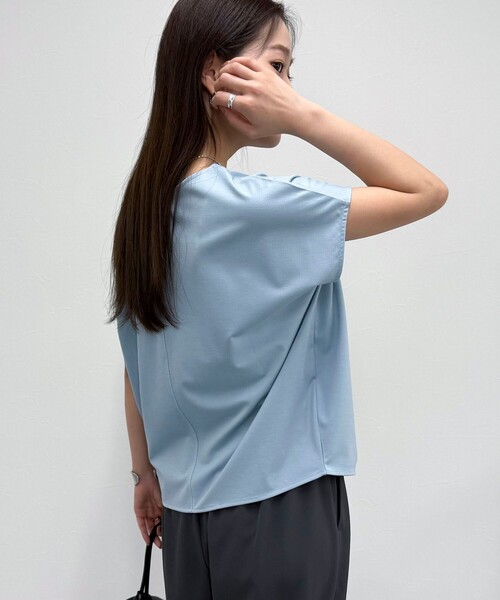 fredy emue（フレディエミュ）の「コクーンカットソーブラウス（Tシャツ/カットソー・レディース・チャコールグレー/オフホワイト/ブラック/サックスブルー・38）」の20枚目の写真