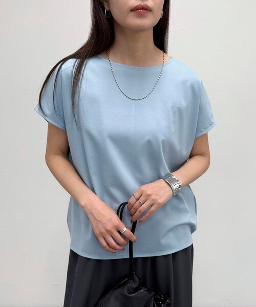 fredy emue（フレディエミュ）の「コクーンカットソーブラウス（Tシャツ/カットソー・レディース・チャコールグレー/オフホワイト/ブラック/サックスブルー・38）」の21枚目の写真