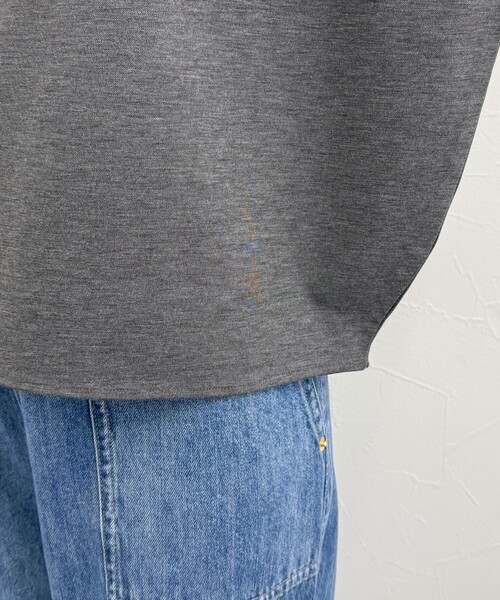fredy emue（フレディエミュ）の「コクーンカットソーブラウス（Tシャツ/カットソー・レディース・チャコールグレー/オフホワイト/ブラック/サックスブルー・38）」の5枚目の写真