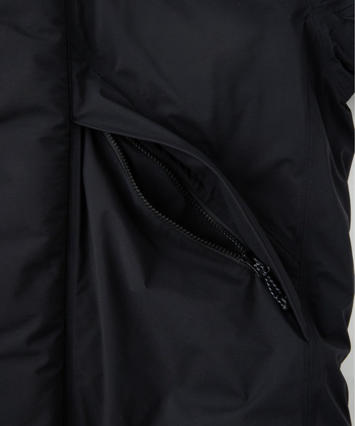 WILD THINGS（ワイルドシングス）の「デナリジャケット│DENALI JACKET（ダウンジャケット/コート・メンズ・ライトグレー/ブラック・S/M/L/XL）」の5枚目の写真