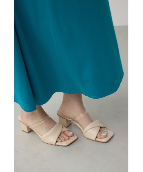 AZUL by moussy(アズールバイマウジー)の「ツイストベルトサンダル(サンダル・レディース・アイボリー/ブラック・SMALL/MEDIUM/LARGE)」の4枚目の写真