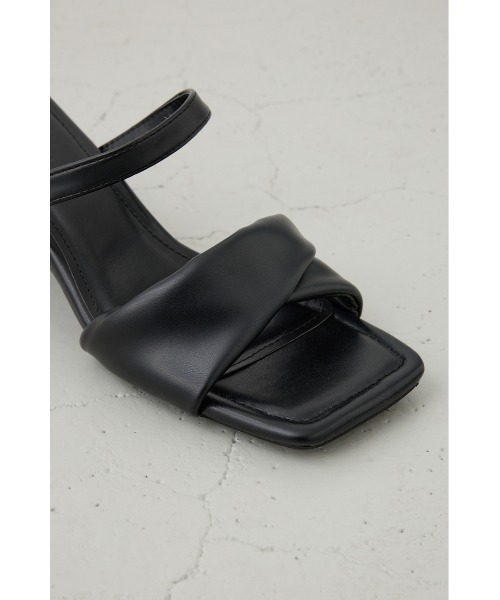 AZUL by moussy(アズールバイマウジー)の「ツイストベルトサンダル(サンダル・レディース・アイボリー/ブラック・SMALL/MEDIUM/LARGE)」の18枚目の写真