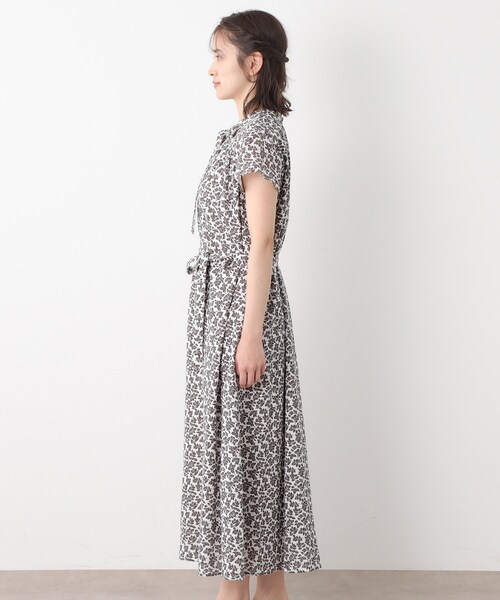 LAURA ASHLEY(ローラアシュレイ)の「【コットン100%/洗える/同柄アイテムあり】ハーゲート リーブス柄 ボウタイワンピース(ワンピース・レディース・ライトイエロー系1/ブラウン系1・38/40)」の12枚目の写真