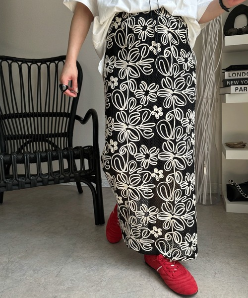 コード刺繍ロングスカート（スカート）｜deux amour（ドゥーザムール