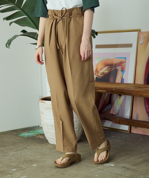 Lee(リー)の「Lee/リー BELTED EASY PANTS イージーパンツ ベルトリボン センタープレス テーパード スラックス(スラックス・メンズ・グレー/ライトグリーン/ブラック・M/L)」の15枚目の写真