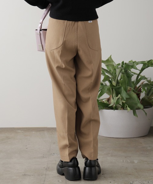 Lee(リー)の「Lee/リー BELTED EASY PANTS イージーパンツ ベルトリボン センタープレス テーパード スラックス(スラックス・メンズ・グレー/ライトグリーン/ブラック・M/L)」の21枚目の写真