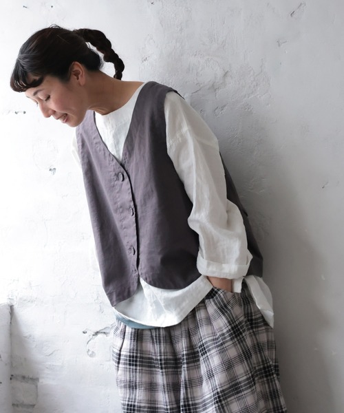 soulberry（ソウルベリー）の「ちょい足すベスト（ベスト・レディース・チャコール・5L/4L/3L/LL/L/M）」の4枚目の写真