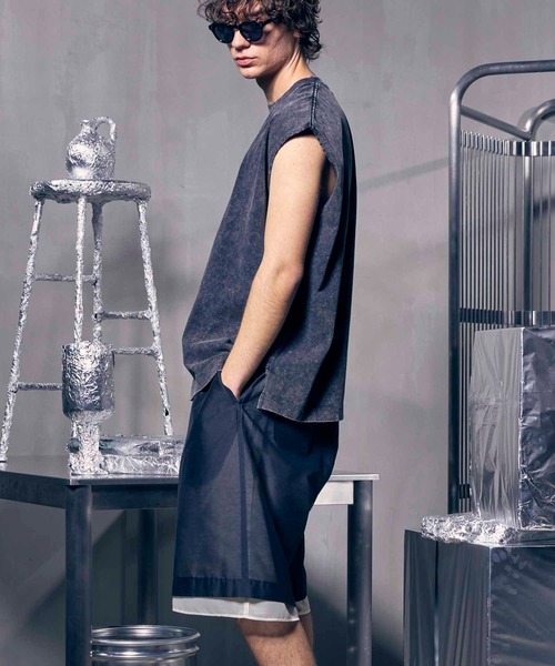 MAISON SPECIAL（メゾンスペシャル）の「《UNISEX》Chemical Over-Dye Prime-Over Sleeveless T-Shirt/ケミカルオーバーダイプライムオーバースリーブレスティーシャツ【MAISON SPECIAL/メゾンスペシャル】（タンクトップ・メンズ・ブラック/ホワイト・2/1/0）」の4枚目の写真