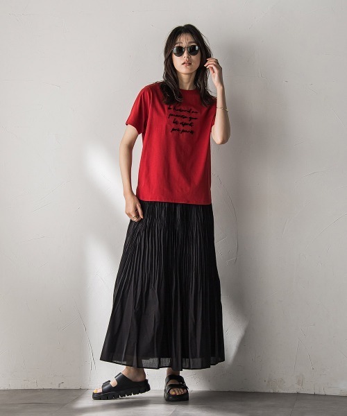 MAYSON GREY(メイソングレイ)の「ブラシ刺繍ロゴTシャツ≪手洗い可能≫(Tシャツ/カットソー・レディース・ブラック/レッド/オフホワイト・M)」の6枚目の写真