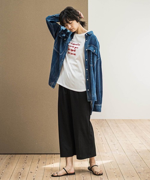 MAYSON GREY(メイソングレイ)の「ブラシ刺繍ロゴTシャツ≪手洗い可能≫(Tシャツ/カットソー・レディース・ブラック/レッド/オフホワイト・M)」の9枚目の写真