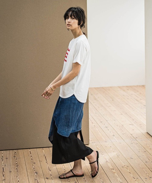 MAYSON GREY(メイソングレイ)の「ブラシ刺繍ロゴTシャツ≪手洗い可能≫(Tシャツ/カットソー・レディース・ブラック/レッド/オフホワイト・M)」の19枚目の写真