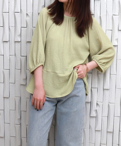 libelle more（リベル モア）の「〈洗える〉ふくれジャガードペプラムトップス（Tシャツ/カットソー・レディース・アイボリー/ライトグリーン/ブラック・M）」の3枚目の写真