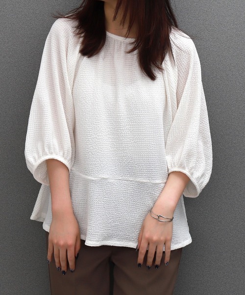 libelle more（リベル モア）の「〈洗える〉ふくれジャガードペプラムトップス（Tシャツ/カットソー・レディース・アイボリー/ライトグリーン/ブラック・M）」の5枚目の写真