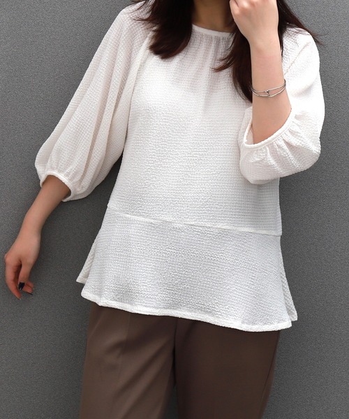 libelle more（リベル モア）の「〈洗える〉ふくれジャガードペプラムトップス（Tシャツ/カットソー・レディース・アイボリー/ライトグリーン/ブラック・M）」の6枚目の写真